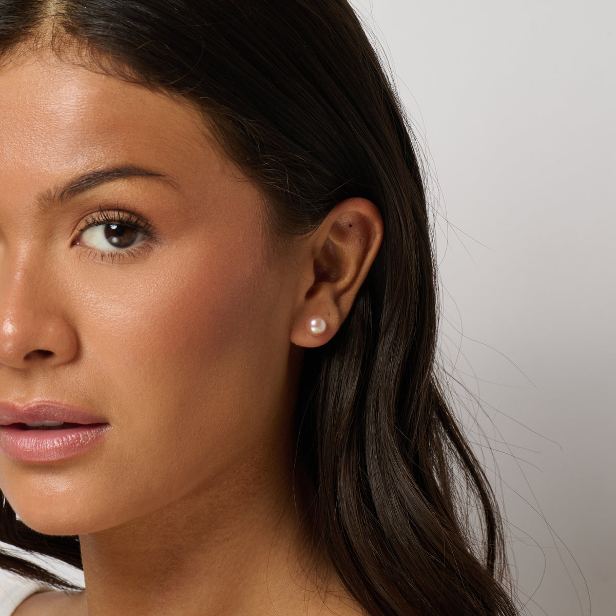 Sahara Pearl Stud Earrings