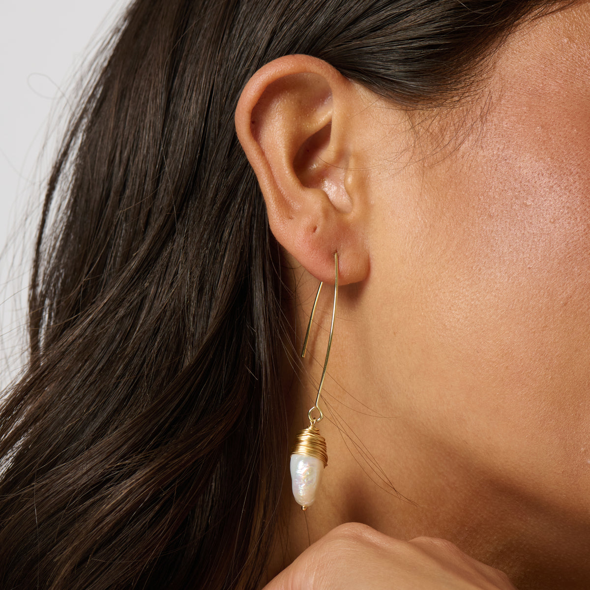Isla Keshi Pearl Threader Earrings