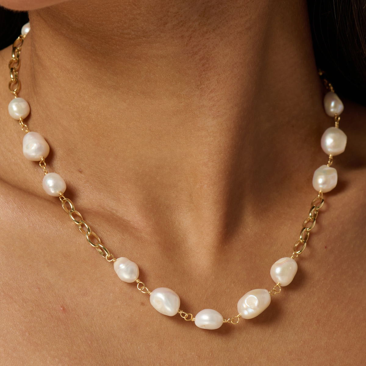 Kiki Pearl Necklace