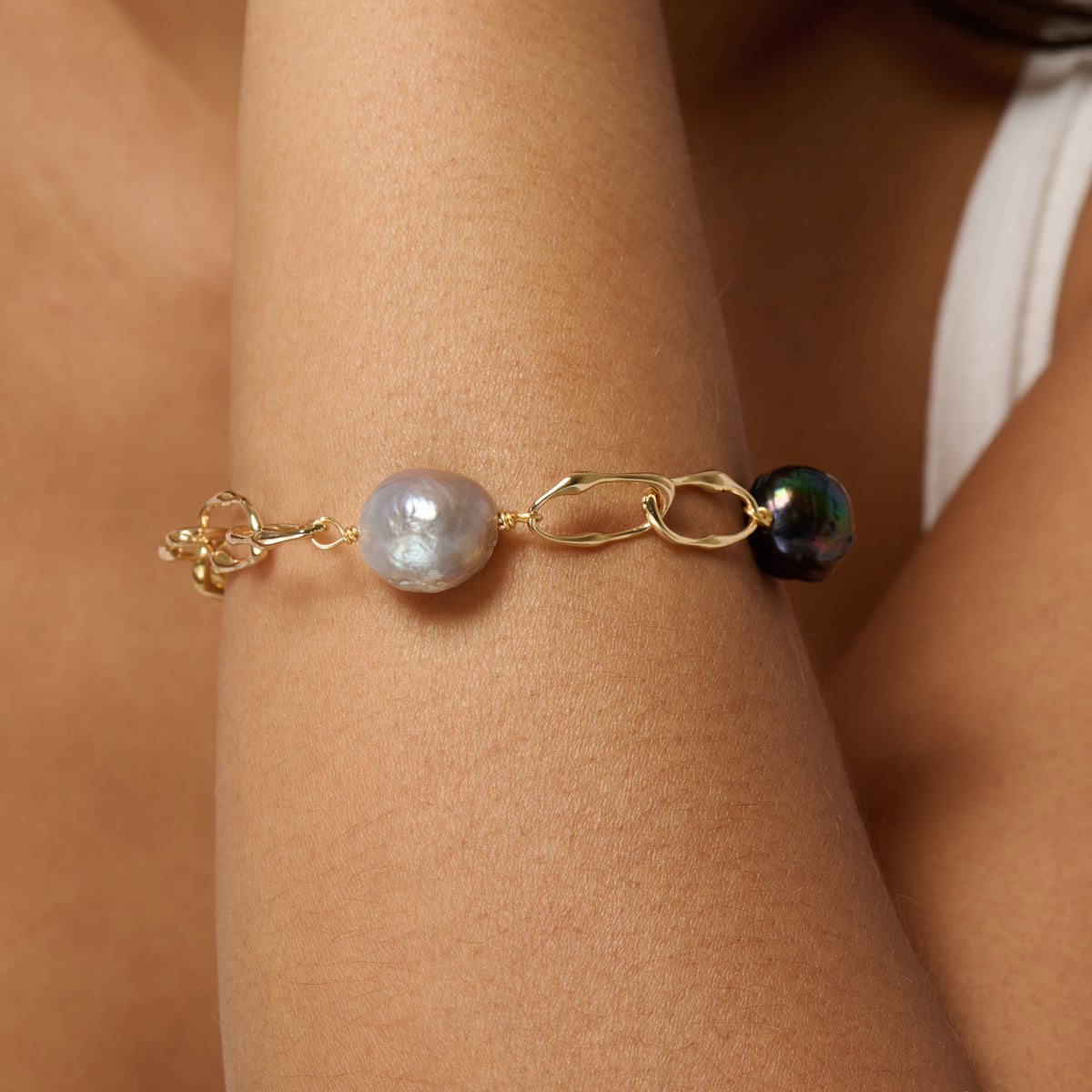 Laguna Pearl Bracelet